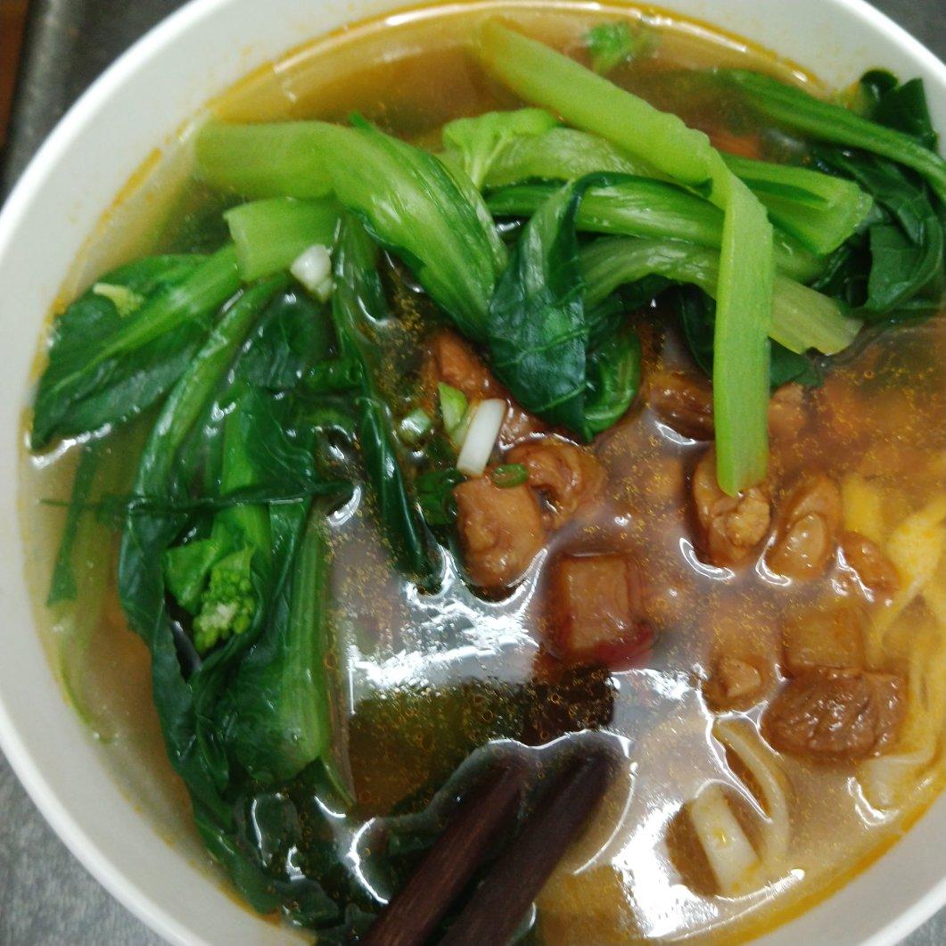 【小高姐】手擀肉臊面  手工做出口感劲道的擀面条