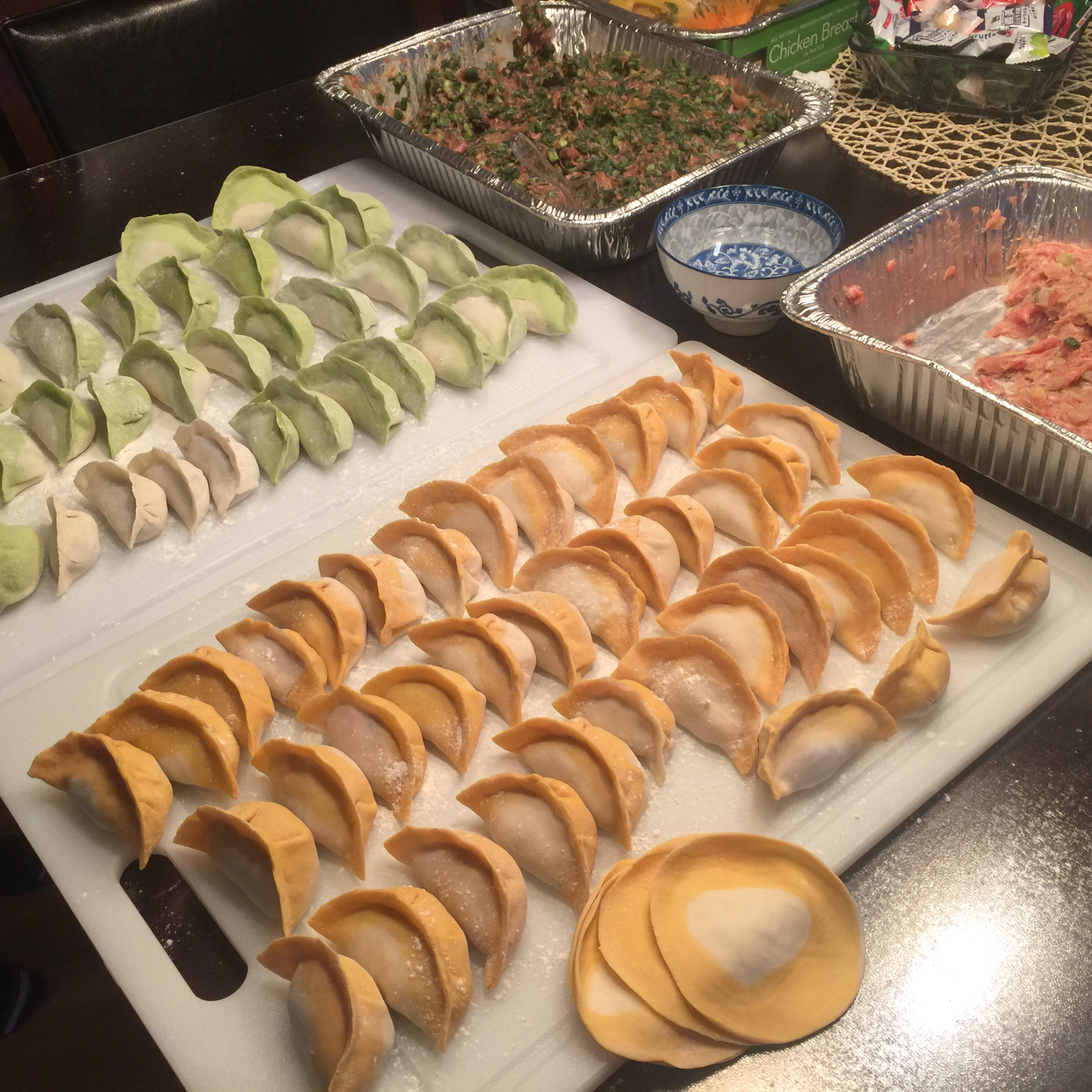 翡翠白玉白菜饺子详细版（附翡翠白玉白菜饺子包法，翡翠白玉饺子皮两种制法，面包机和面，翡翠白玉烧卖，各种馅料搭配）