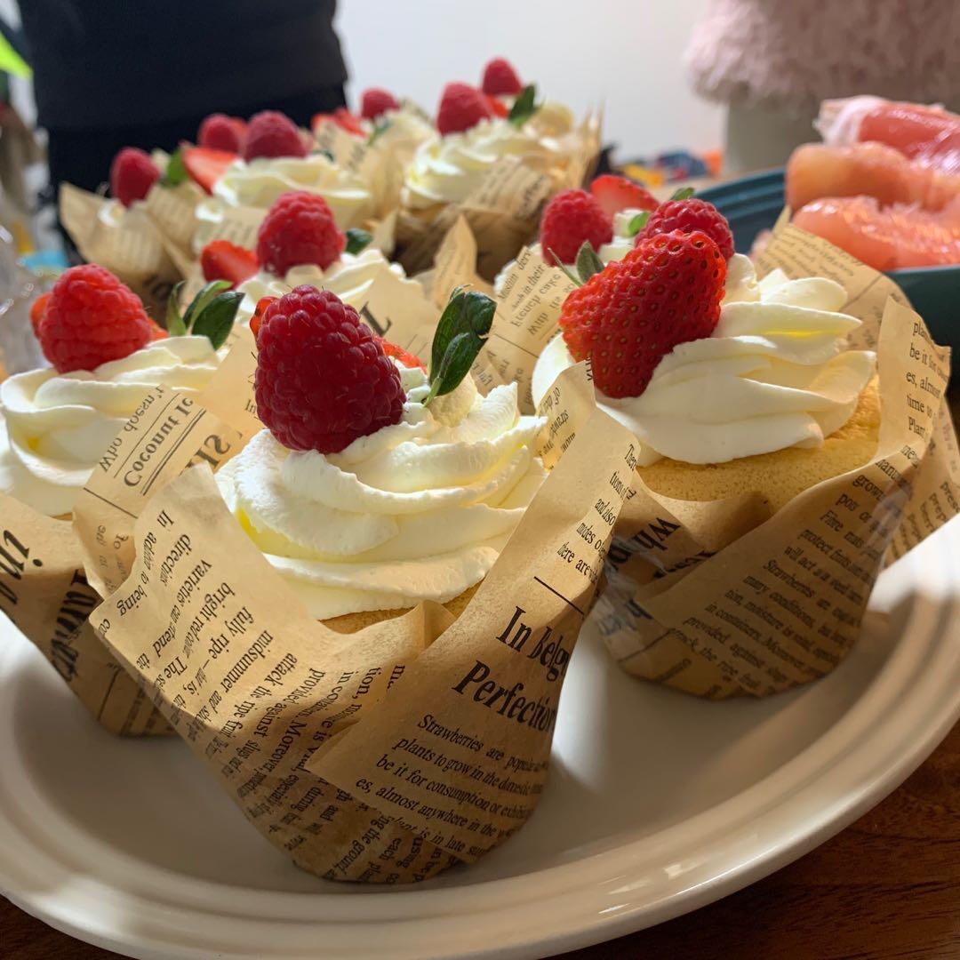 不塌，不裂，很润，很嫩的纸杯蛋糕