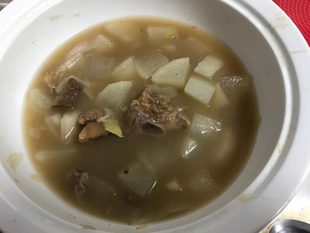 牛肉炖萝卜