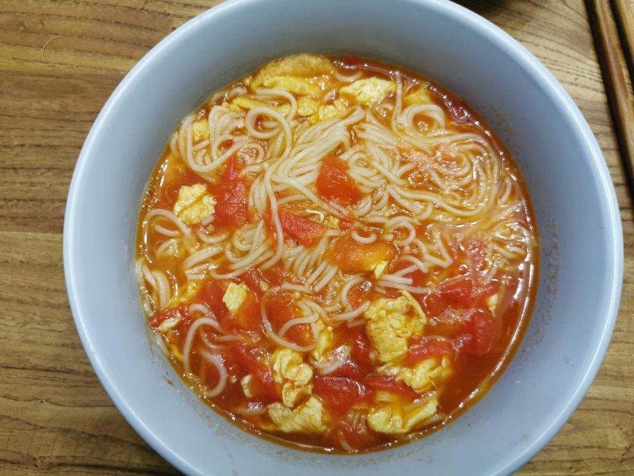 恨不得抱着锅舔的番茄鸡蛋面