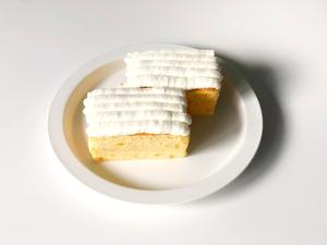 咸蛋黄古早味蛋糕（超好吃的咸蛋黄系列）的做法 步骤20