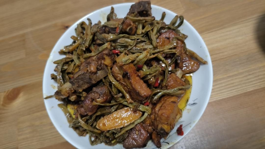 【干豆角炖排骨】