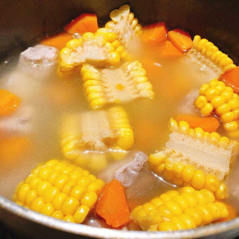 jackyolo做的玉米排骨汤