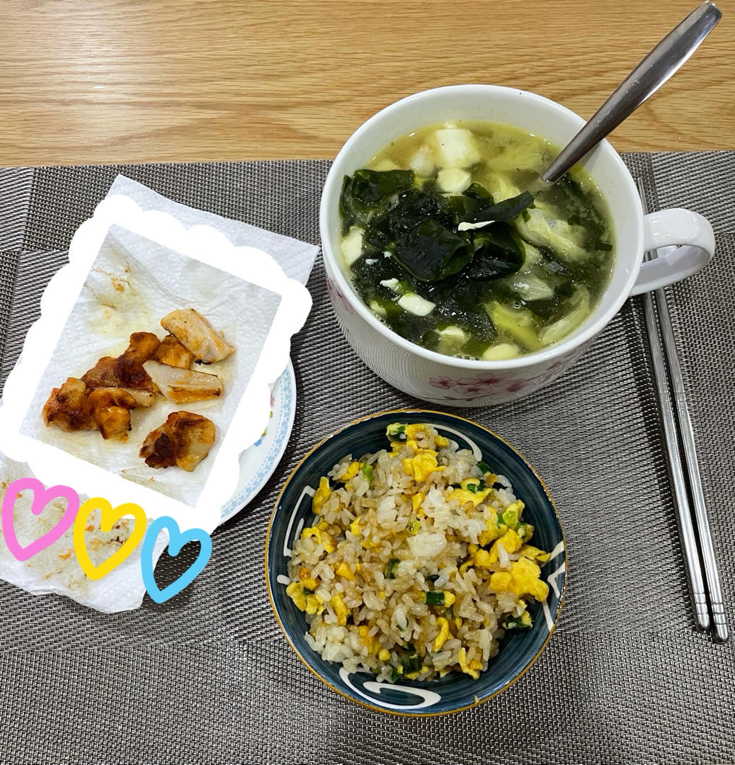 好喝不胖鲜美无比的虾仁裙带菜豆腐汤