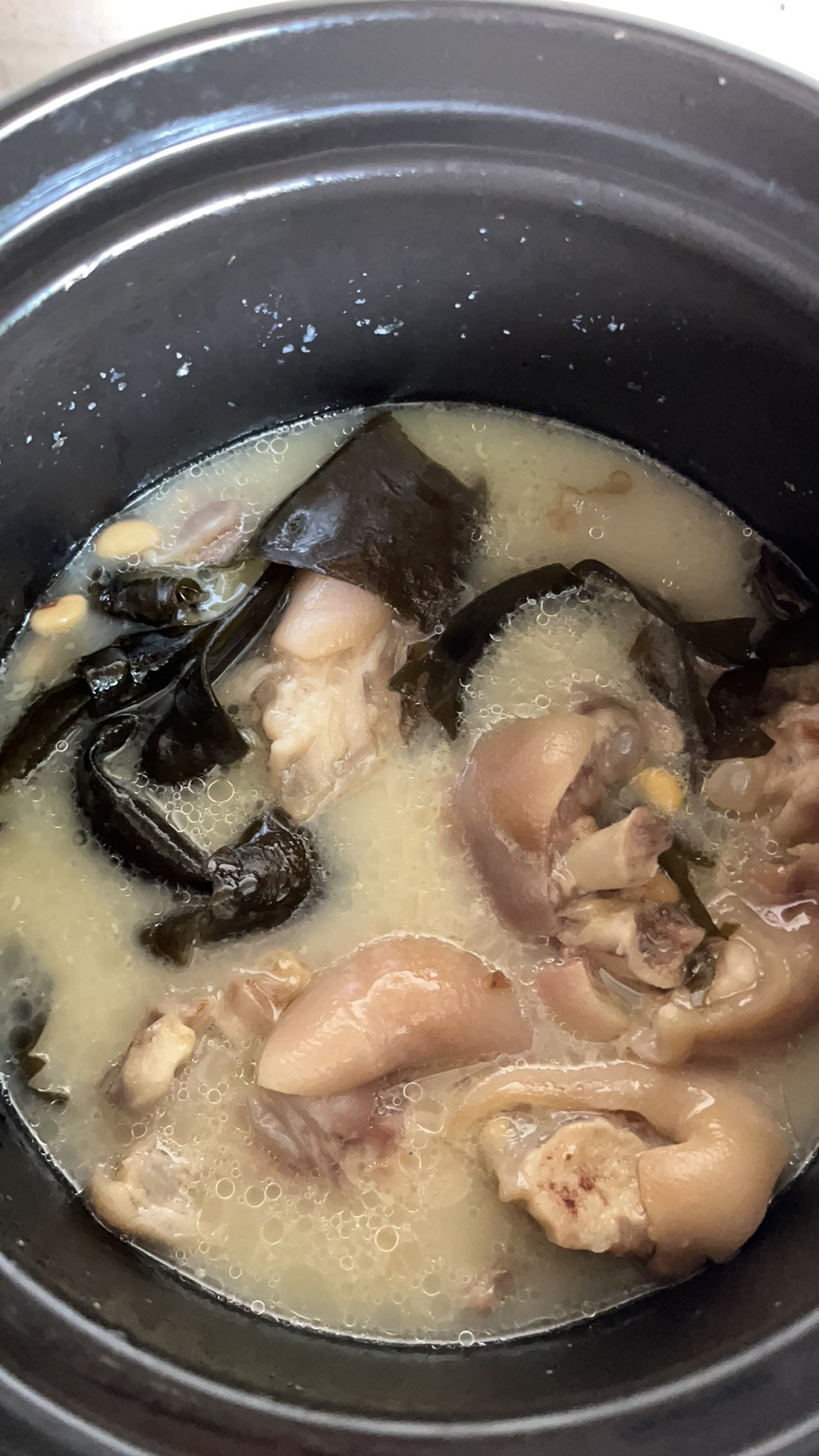 猪蹄海带汤的做法