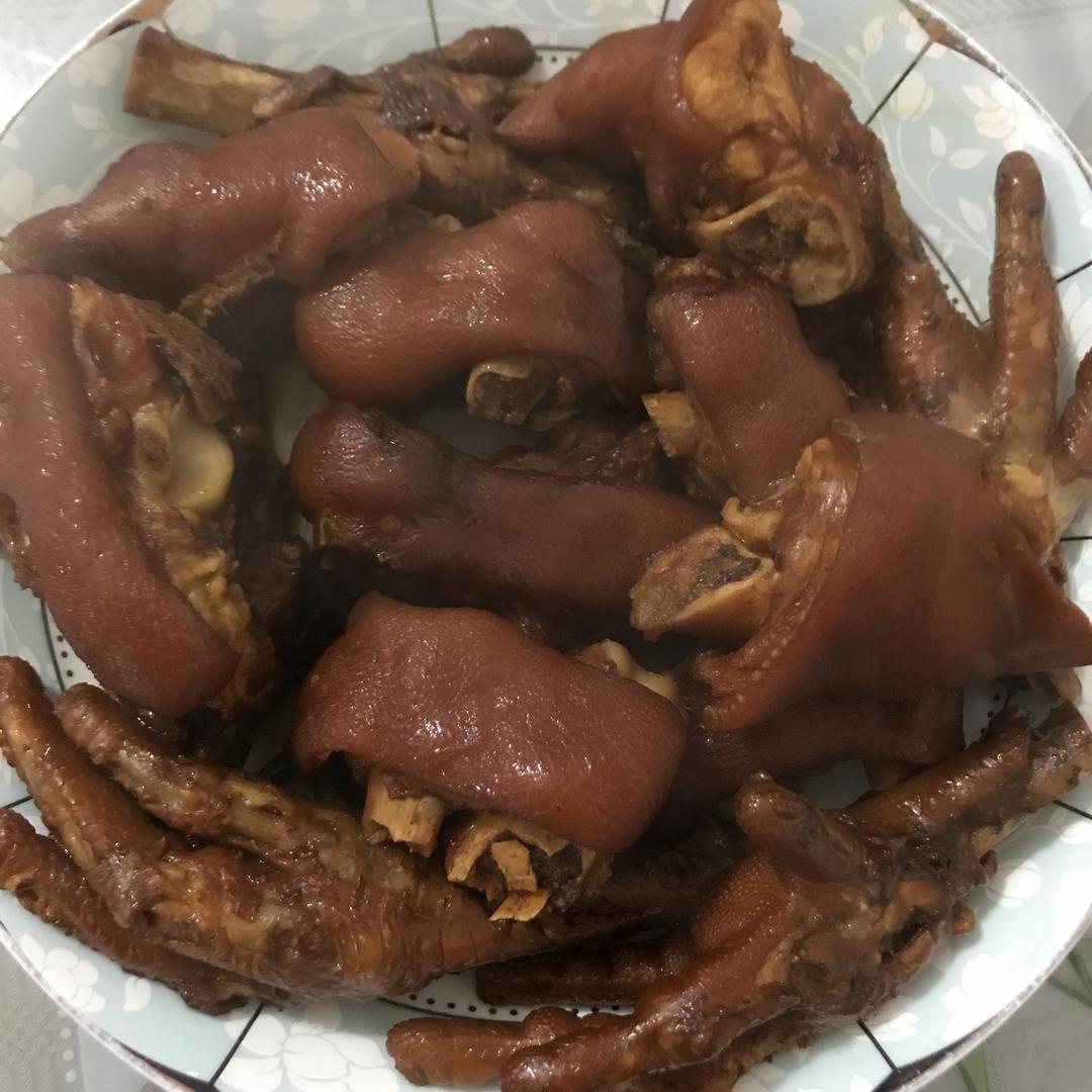 大手拉小手（猪蹄焖鸡爪）