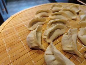 佟小鹤的家常菜--牛肉白菜水饺的做法 步骤9