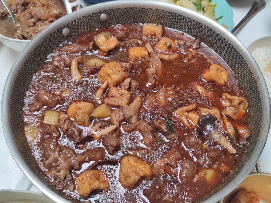 完胜刘一锅的 筋头巴脑炖土豆胡萝卜
