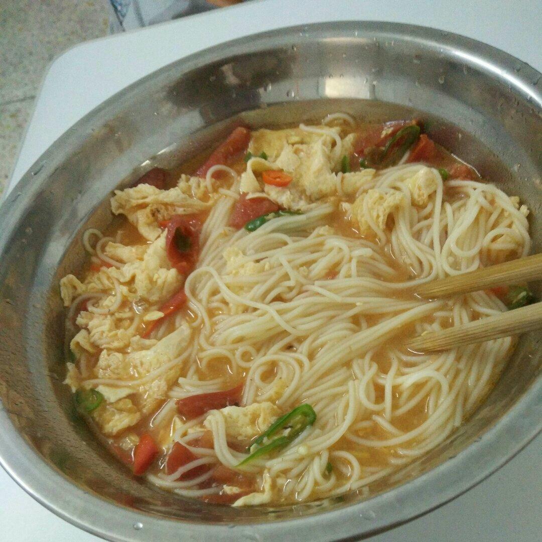 沫萱西西做的鸡蛋汤面条