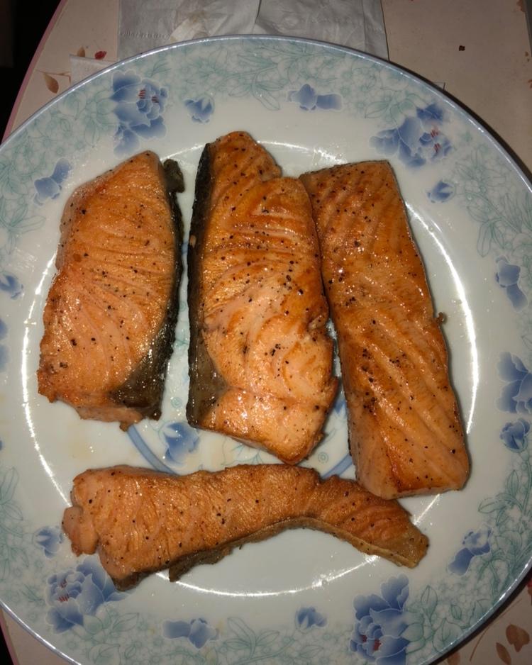 煎三文鱼