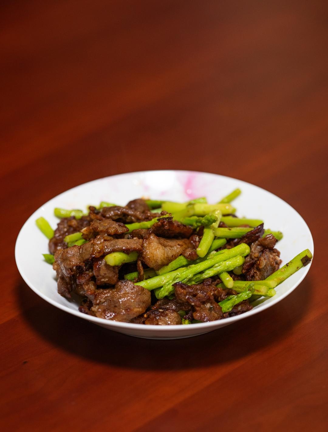 芦笋炒牛肉