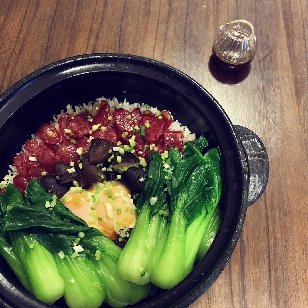 香肠煲仔饭
