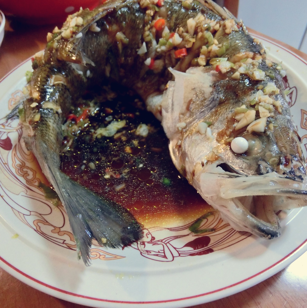 红剁椒蒸鲈鱼