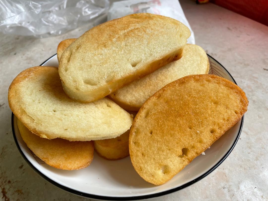 香煎馒头片（煎馒头用油少的小技巧）