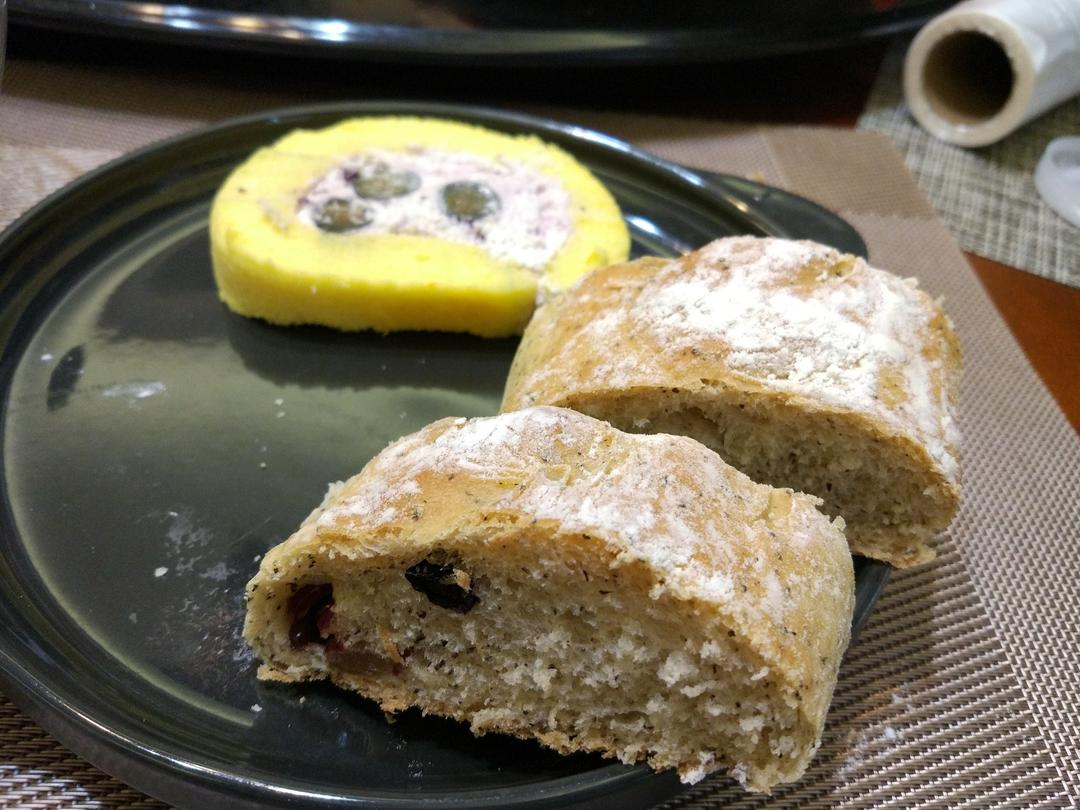 红茶蔓越莓乳酪软欧