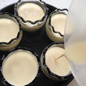 乳酪牛奶布丁的做法 步骤11
