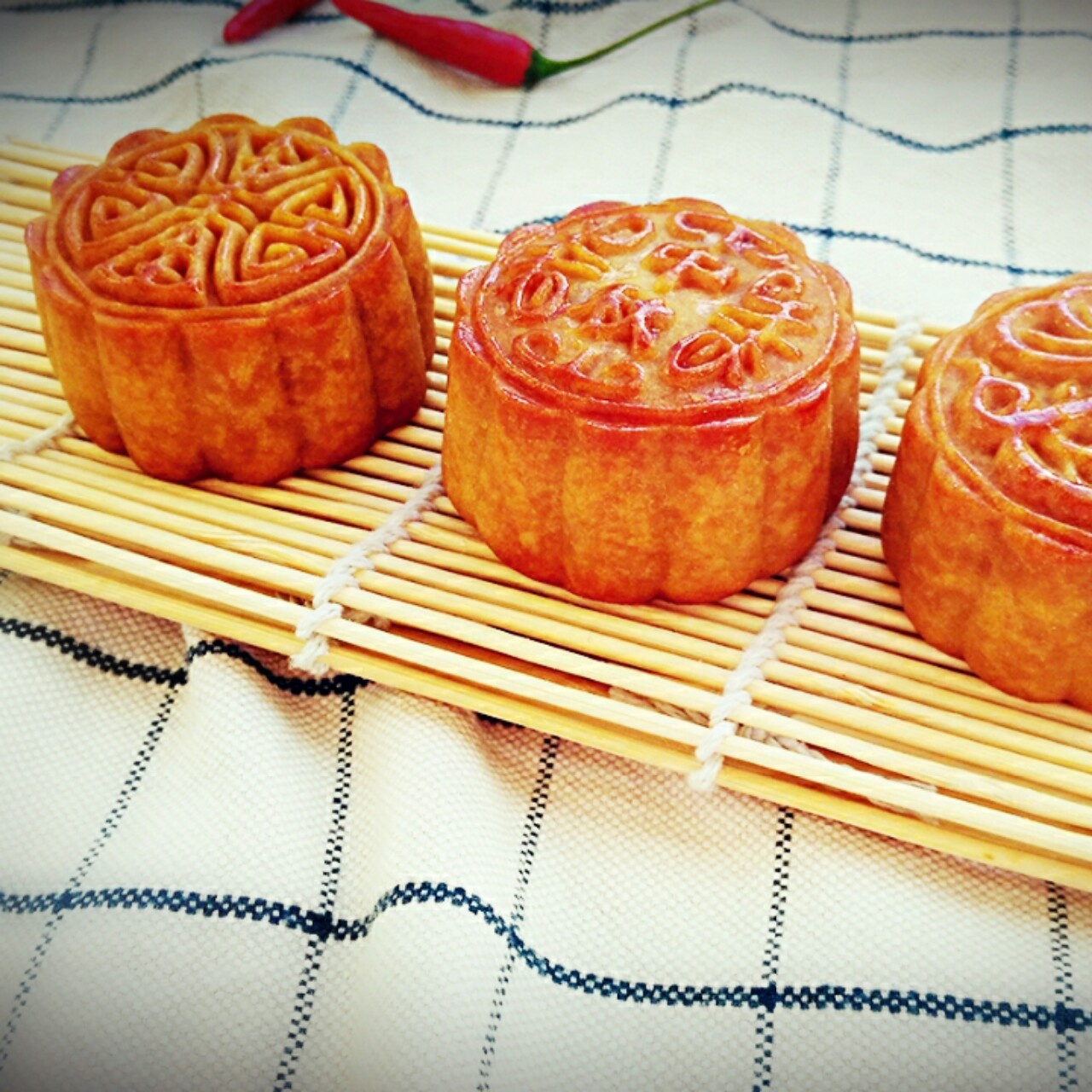 广式月饼——蛋黄莲蓉月饼