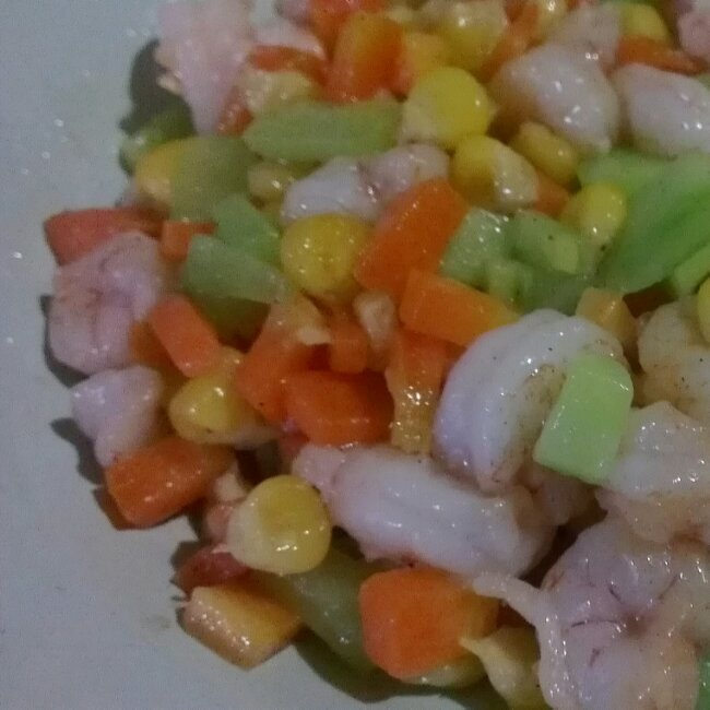 三色炒虾仁