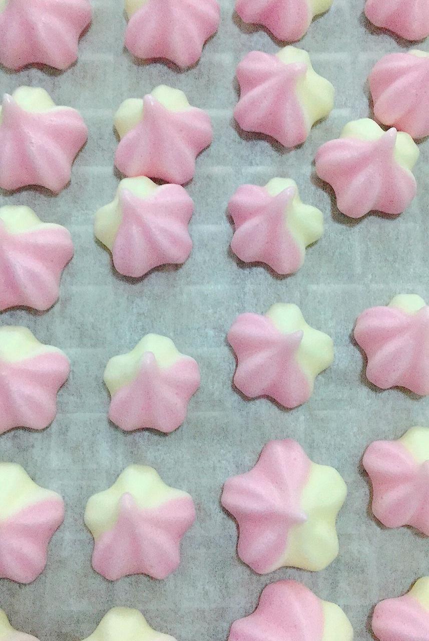 迷人的火龙果溶豆酸奶溶豆宝宝辅食