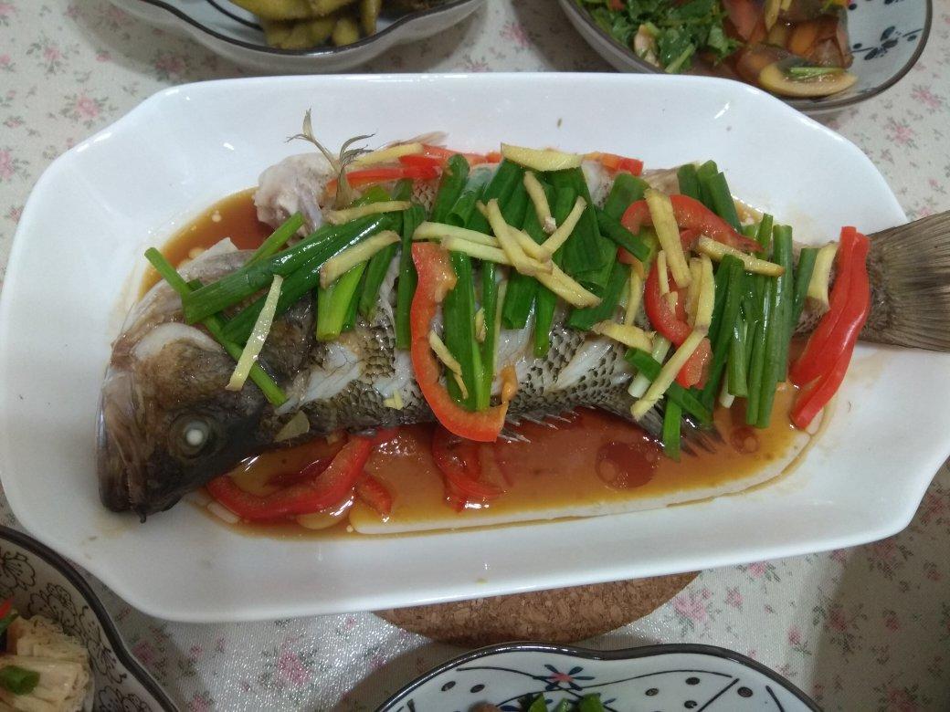 清蒸鲈鱼