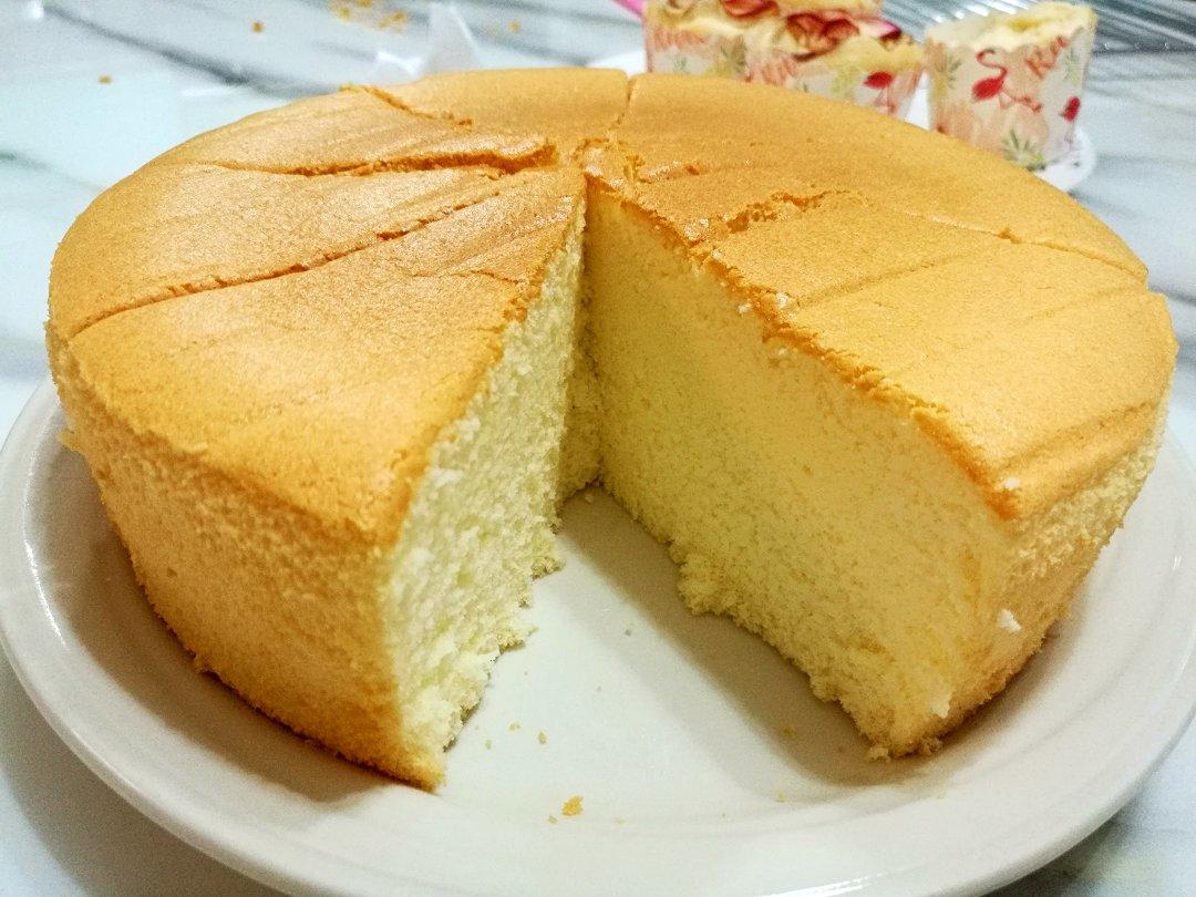 elenayd做的8寸戚风蛋糕
