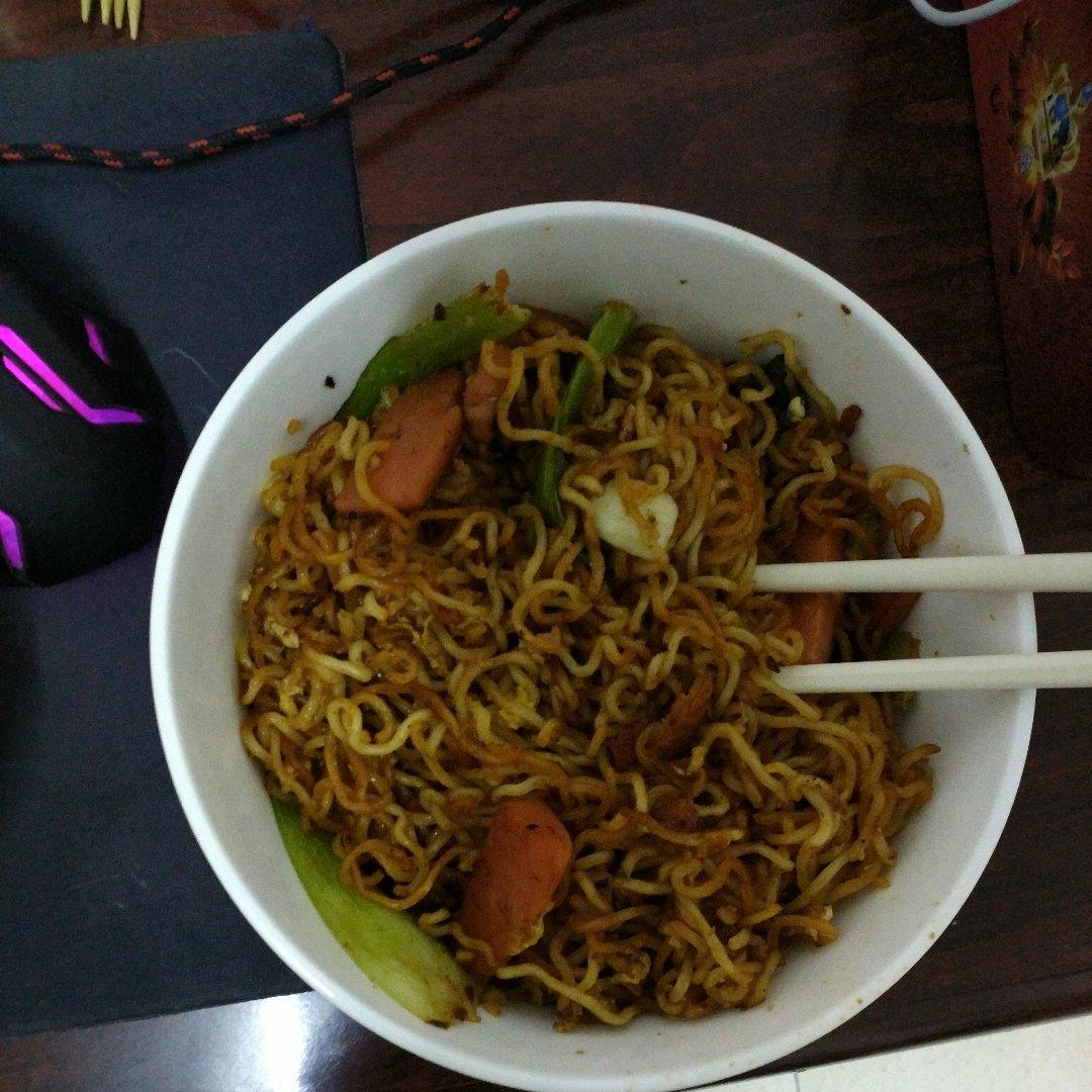 炒面（方便面）