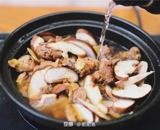 砂锅黄焖鸡米饭超级简单，不会失手的做法