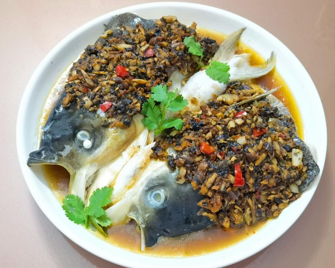 紫苏豆豉蒸鱼头的做法