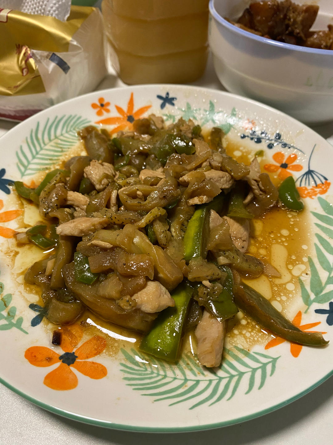 （绿中绿）青椒炒绿茄子