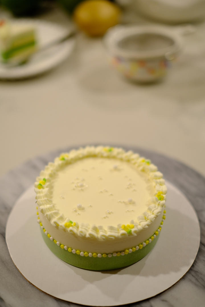 开心果慕斯配香草椰子慕斯