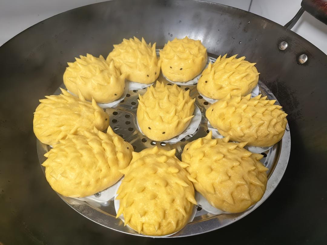 南瓜刺猬馒头                        宝宝辅食馒头