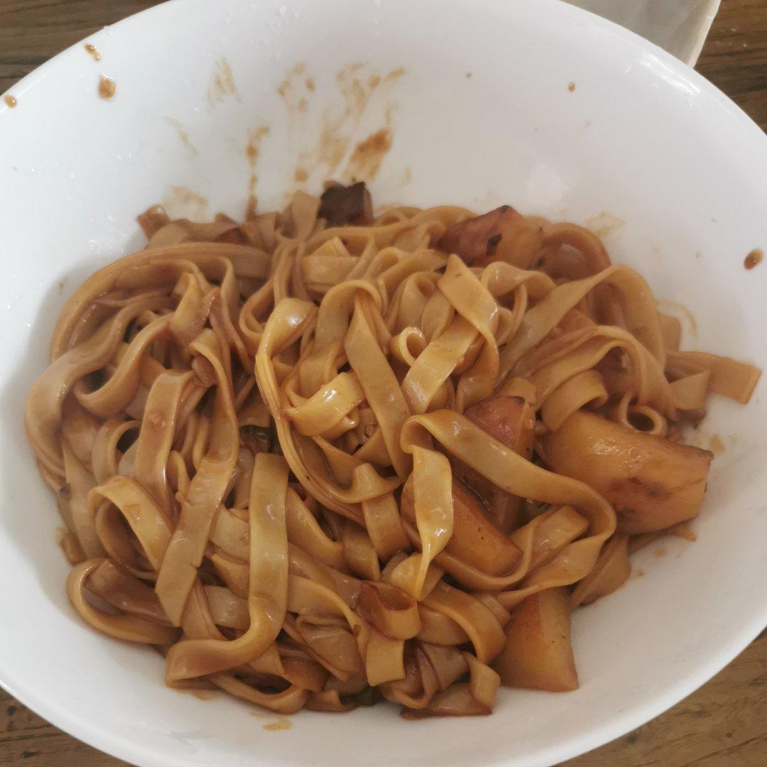 这个土豆焖面今天就可以安排起来了❗真香啊