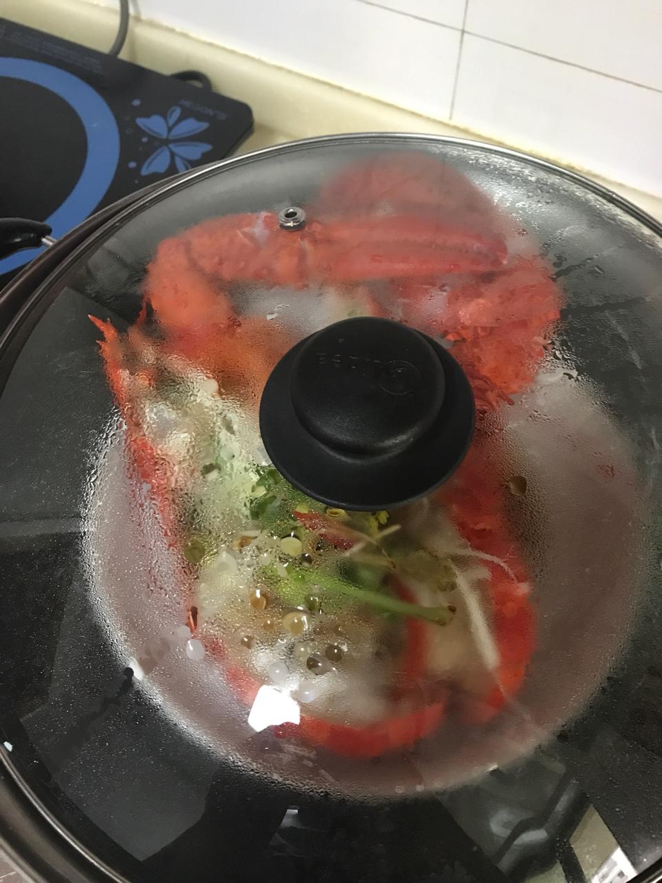 蒜蓉龙虾蒸粉丝