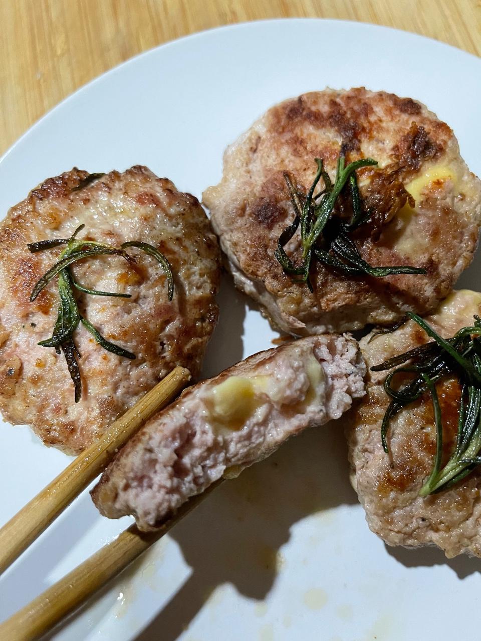 【生酮食谱】芝士夹心肉饼