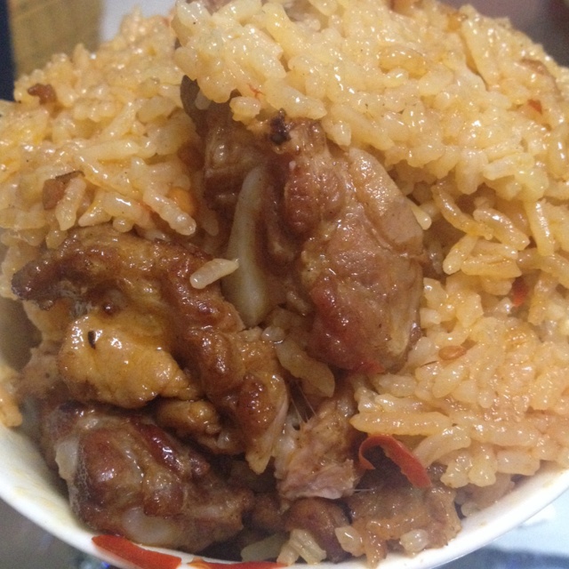 喷香排骨焖饭（爆好吃）