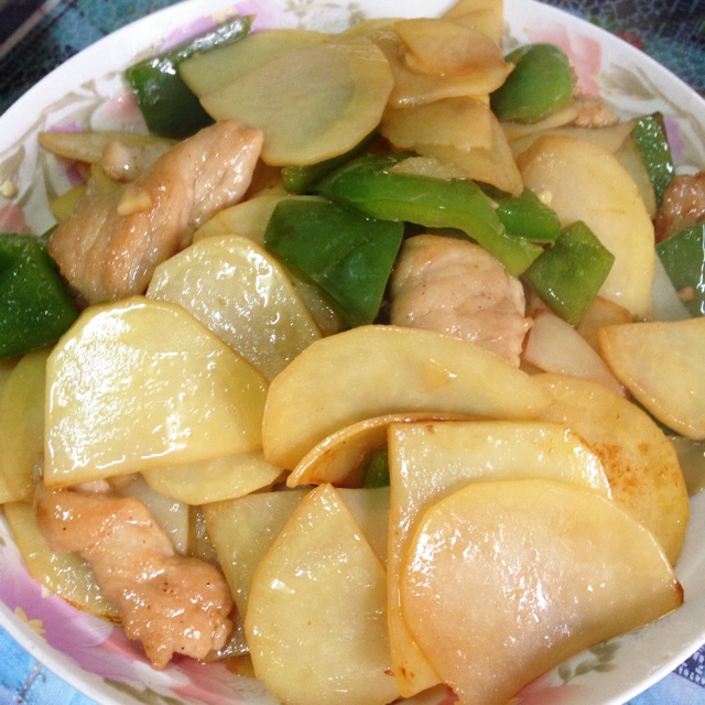 青椒番茄土豆片