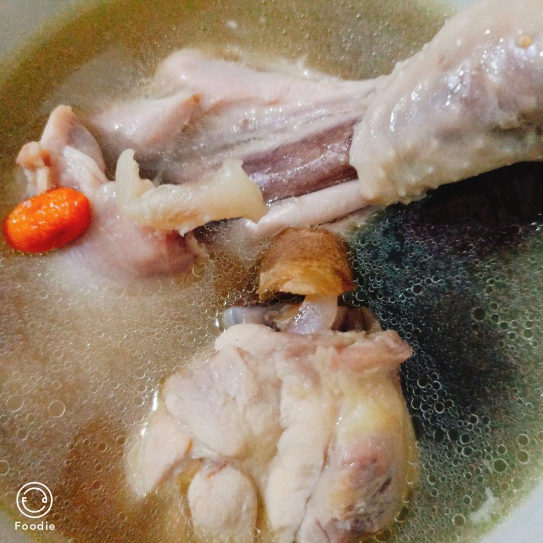 电饭锅版香菇炖鸡腿（少油）