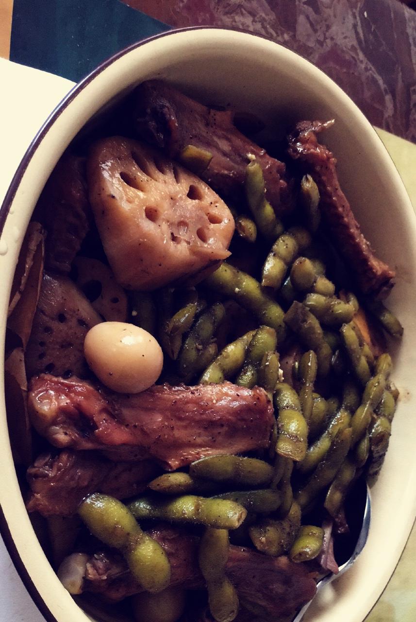 黑鸭风味卤鸭翅