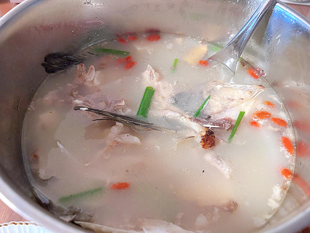鱼头豆腐汤