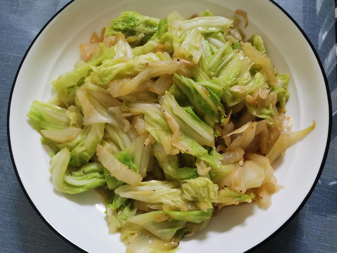 虾皮炒白菜，鲜的很啊