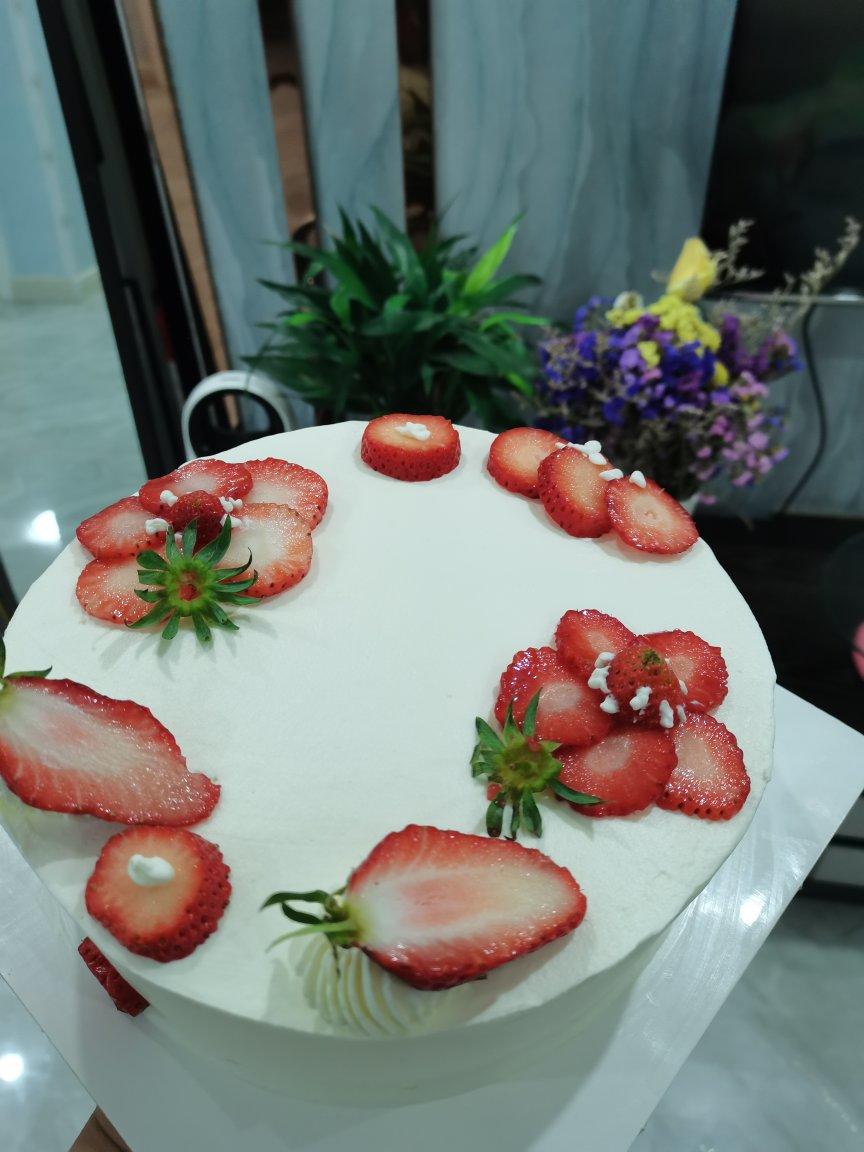 《Tinrry+》草莓奶油蛋糕（8寸配方）