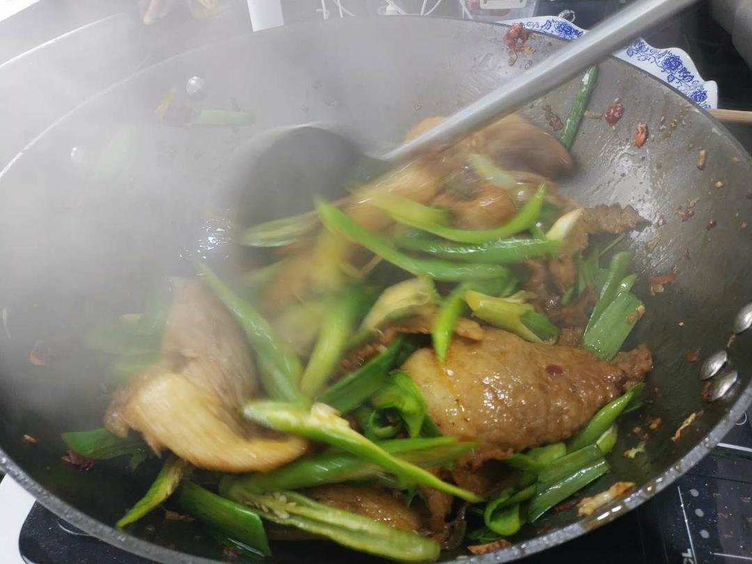 连山回锅肉一片一大口吃的才叫爽