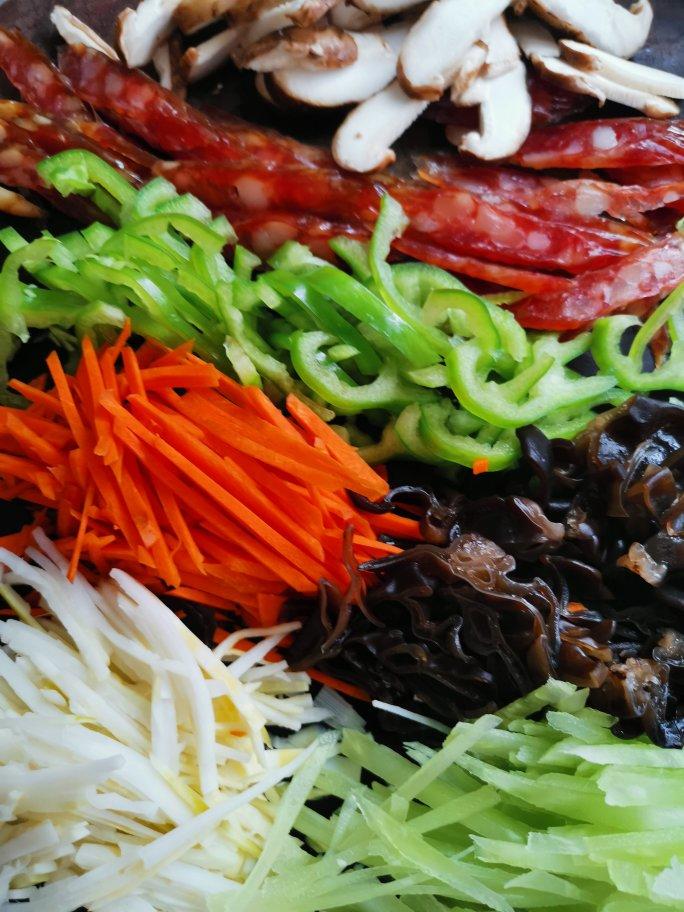史上最详尽经典川菜【鱼香肉丝】