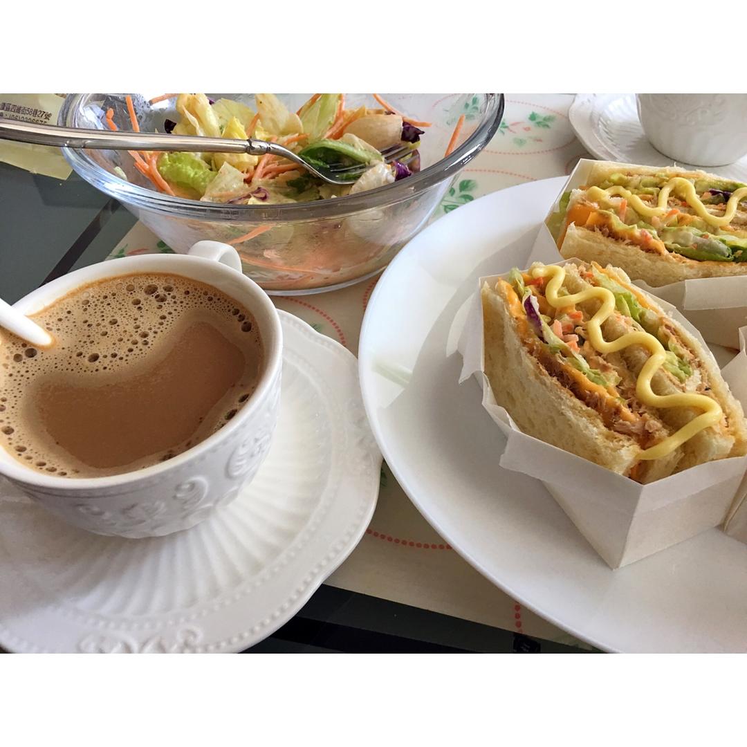 《Tinrry下午茶》教你做吞拿鱼三明治