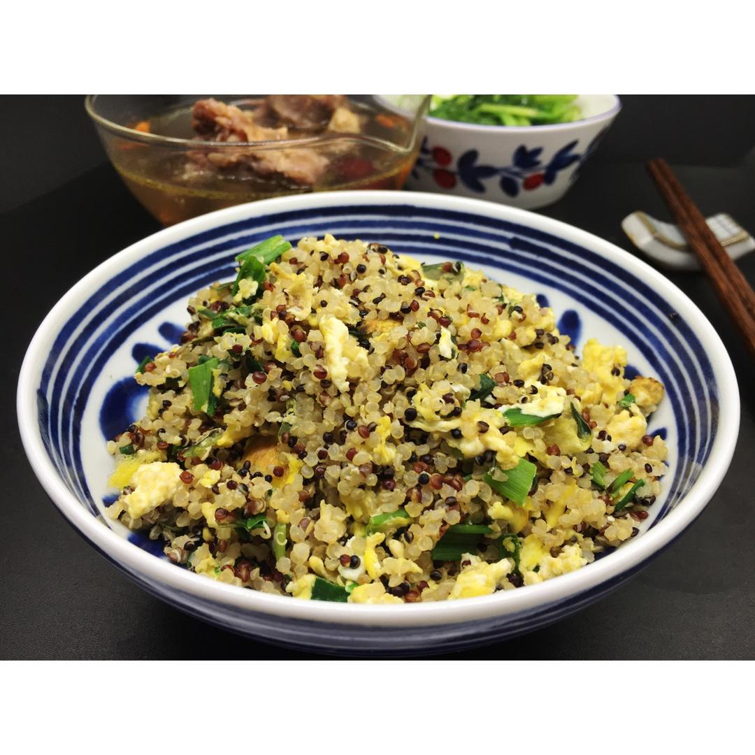 葱香鸡肉藜麦蛋炒饭