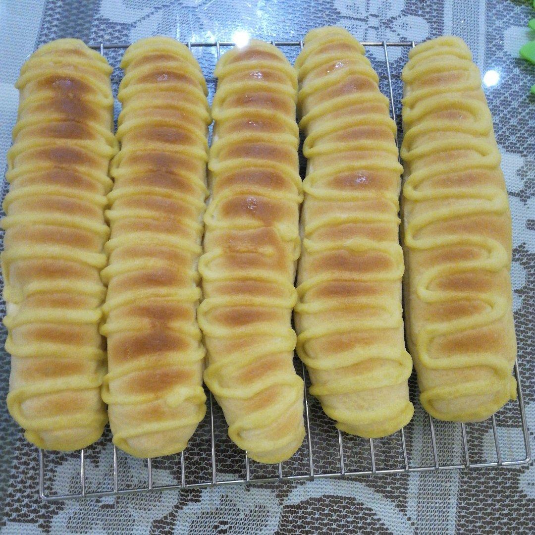 面包房里最受欢迎的毛毛虫面包