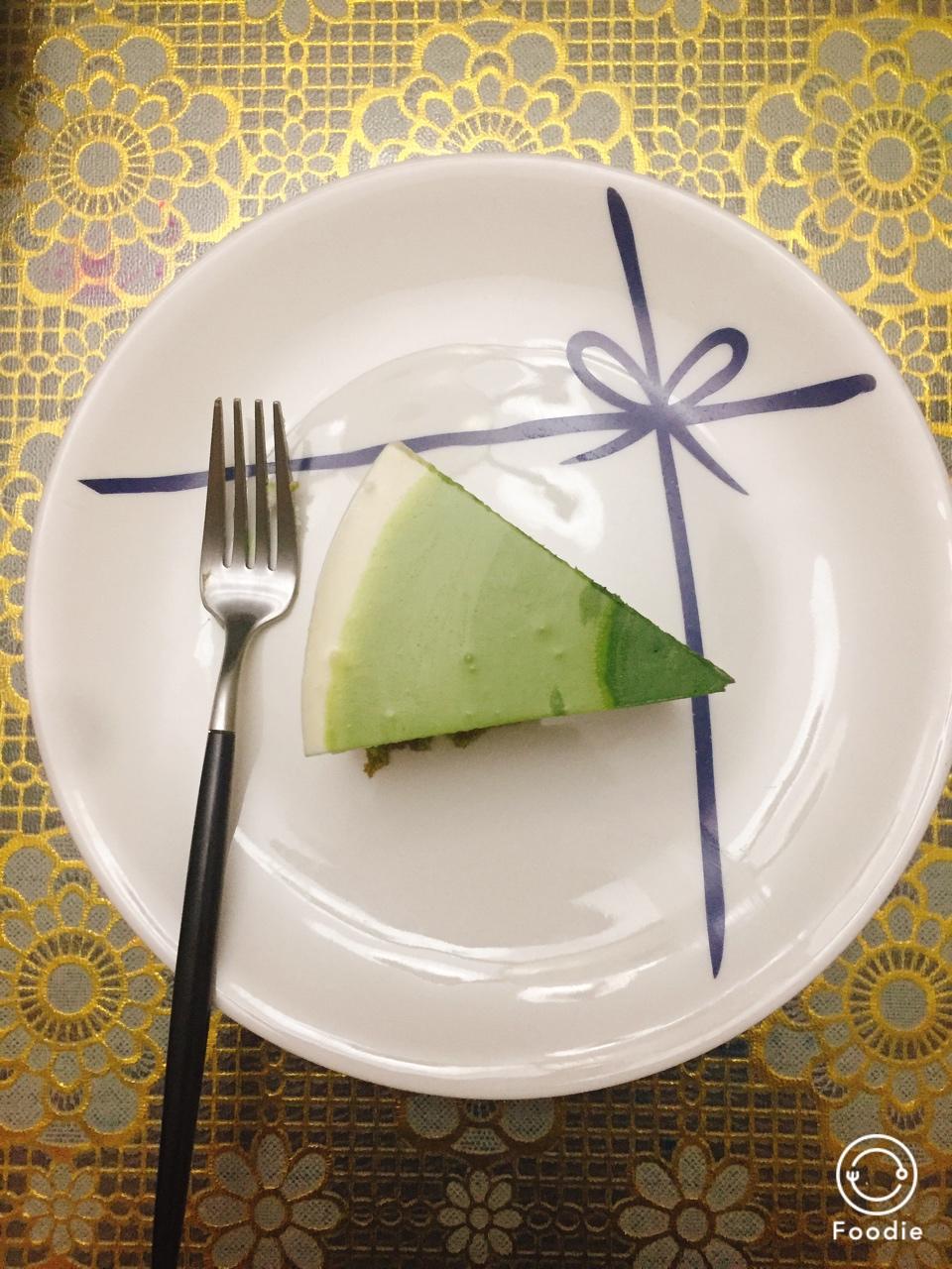 渐变抹茶慕斯蛋糕：我Amanda带着既美又作的抹茶甜点又来了！【曼食慢语】