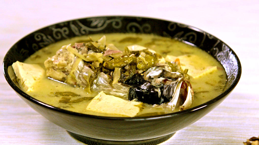 雪菜鱼头豆腐汤的做法