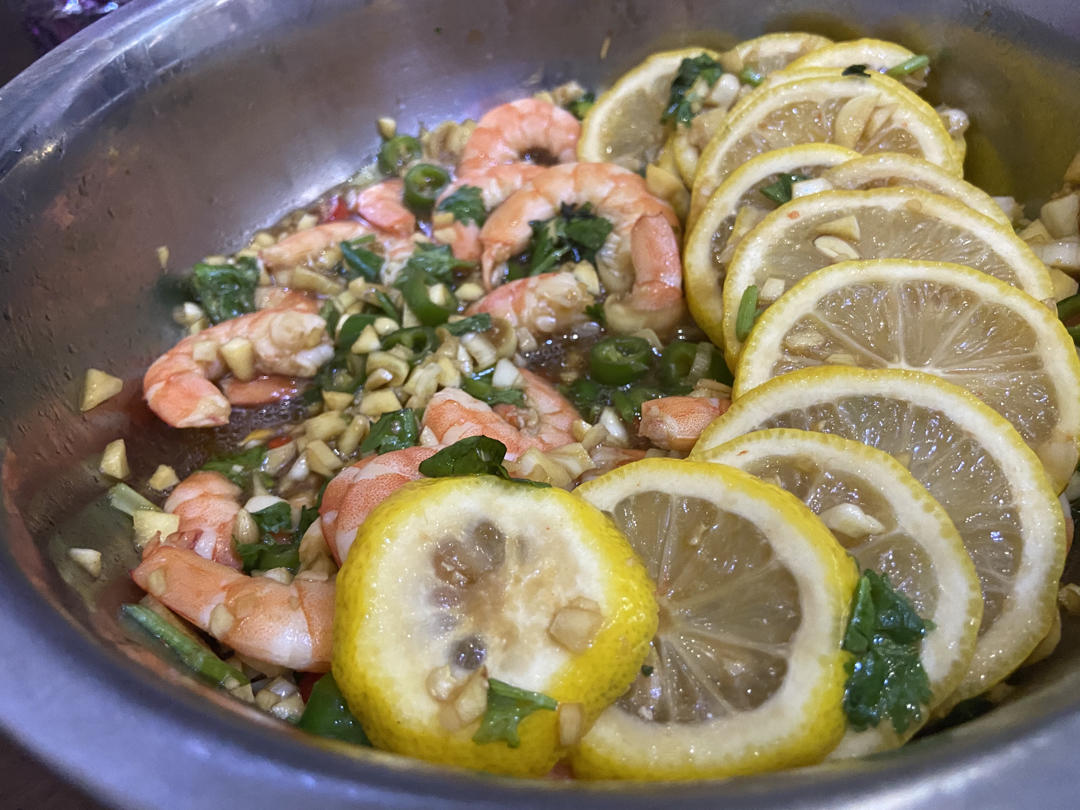 香辣过瘾一盘不够吃低卡泰式柠檬酸辣虾